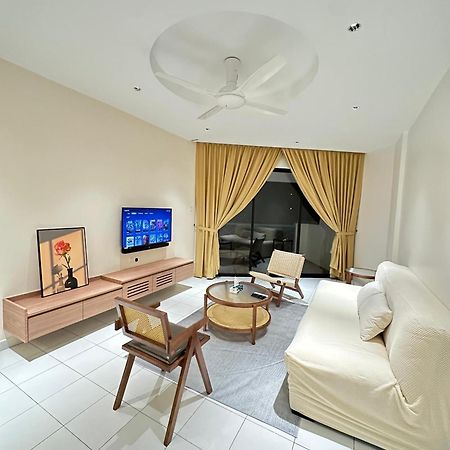 Newly Renovated Comfy Beachfront View At Seri Bulan Port Dickson Dış mekan fotoğraf